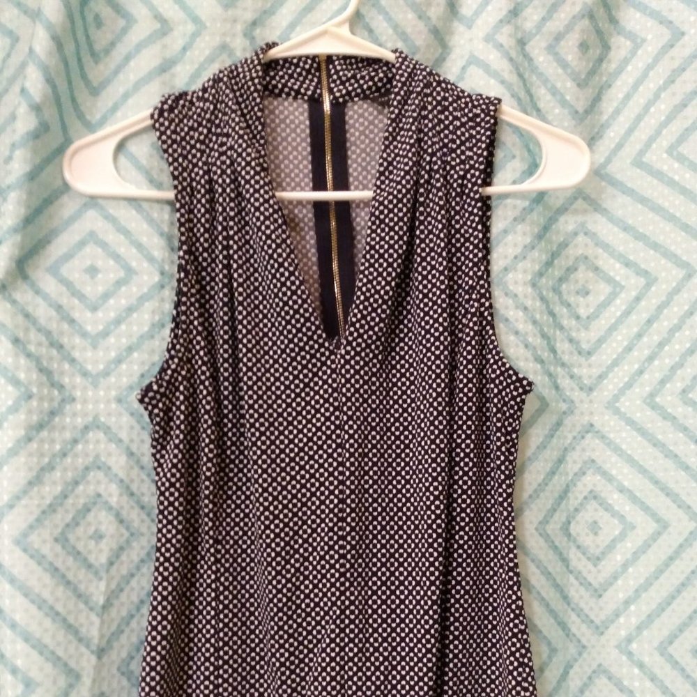Ann Taylor V-Neck Sleeveless Top